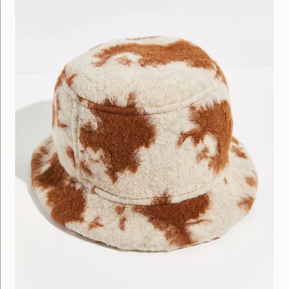 Anna Sui Cowhide Shearling Bucket Hat - Picture 5 of 6